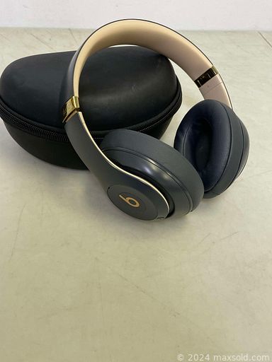 MaxSold Auction: This auction features Shein Clothing, Cowboy Boots, Smart Watch, Cables, Toys and Games, Jewelry, Willow Tree Figure, LED Lights, Books, Sporting Items, Shoes, Caps, Housewares , and much much more!