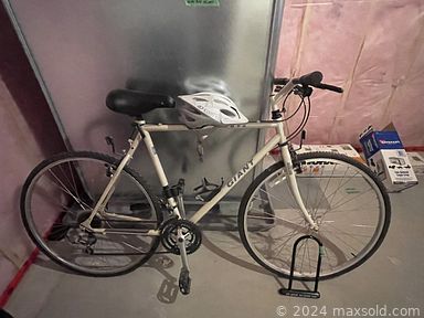 MaxSold Auction: This online auction features furniture such as a Leggat and Platt adjustable bed, chairs, dresser, nightstands, desks, sofa, bookshelves, bench, oak kitchen table and others, kitchenware, small kitchen appliances, Bunnykins, Pyrex, chest freezer, vintage luggage, Samsung TV, wall art, Bissell cleaner, linens, decor, accessories, vintage sewing box, seasonal decor, vintage hanging light and much more!