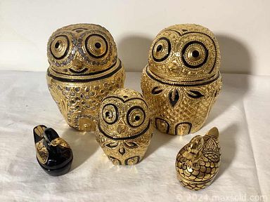 MaxSold Auction: This online auction features leather top desk, Yazakuni shrine animals, vintage porcelain dolls, Japanese dolls, oil lamps, cedar chest, trinket boxes, mantel clock, vintage glass bottles, jade cups, cloisonné urn lamp, wood serving pieces, art glass, beer steins, Wedgewood plates, Weller pottery, Van Briggle pottery, stone eggs, crystal decanters and much more!