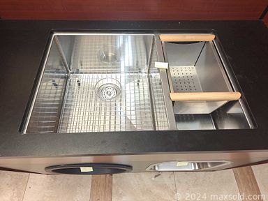 Auction 109157 (2 of 4)