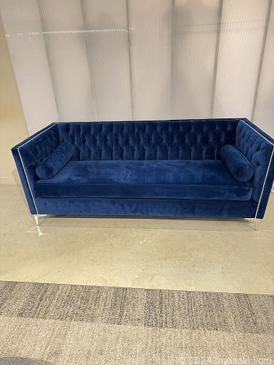 Auction 109542 (1 of 4)