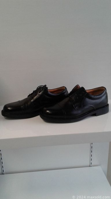 MaxSold Auction: This online auction features new men’s shoes, new women’s shoes & boots, new kids\' shoes, new eyeglass frames and much more!!