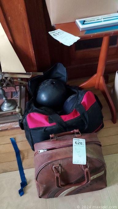 MaxSold Auction: This online auction features pottery, various lamps, tables, tech electronics, PlayStation Games and Controllers, costume jewelry, books, sporting goods and much more!