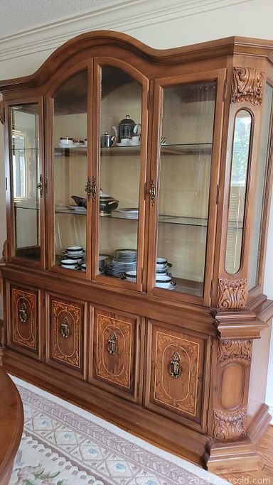 MaxSold Auction: This online auction features musical equipment such as a Kawai electric organ and a drum kit, furniture such as buffet with hutch, sectional sofa, and Kaufman leather sofa, home décor such as brassware, pewterware, ceramics, crystal, grandfather clock, and framed art, fashion such as leather coats, boots, wedding dress, and winter coats and much more!