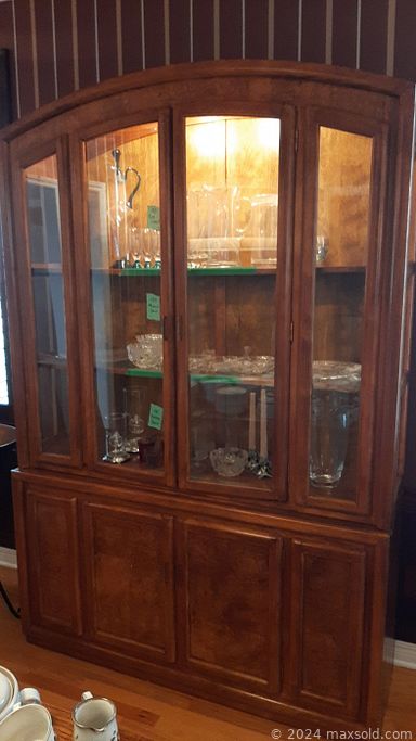 MaxSold Auction: This online auction features original art, 39” Samsung TV, furniture such as vintage dresser, rocking chair, Muskoka chairs, dining table,  La-Z-Boy chairs and buffet, exercise equipment, Christmas decor, LP records, lamps, small kitchen appliances, power tools, books, DVDs and much more!