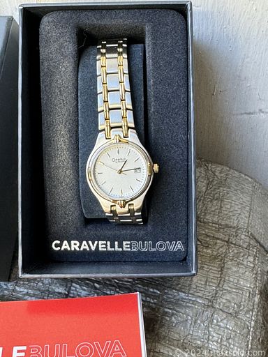 MaxSold Auction: This online auction features snowboard, camping gear, TVs, mirrors, small kitchen appliances, printer, power & hand tools, ladies clothing & shoes, toys, men’s clothing, beauty appliances,  pet products, office supplies, vintage trains & accessories, games, puzzles, art glass, TV, new hoodies, Star Wars collectibles, vintage model kits, Tiger-Cat collectibles, yarn, refrigerator, vintage game console & games, DVDs, and much, much, more!!!