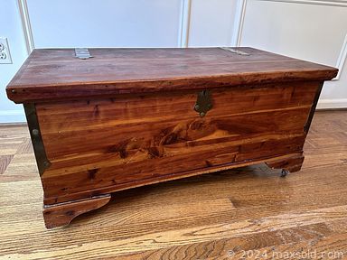 MaxSold Auction: This online auction includes Willow Blue, Fenton and other china, Pyrex, Fostoria glass, exercise equipment, toys, board games, kitchenware, small kitchen appliances, cast iron items, Hovercraft RC boat, lamps, Canon Powershot, books, car model kits, vintage tools, wall art, microscope kits, furniture such as chairs, microwave cart, bookcase, cedar chest, settee and much more!n