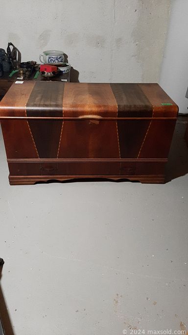 MaxSold Auction: This online auction features oil lamp, pewter figurines, cedar chest, wicker furniture, small kitchen appliances, room divider, Tiffany-style lamp, craft supplies, silver jewellery, games, puzzles, sectional sofa, desks, office supplies, four poster pine bed, decanters, area rug, printer, futon, garden tools, golf clubs, camping gear, power & hand tools, costume jewellery, patio furniture, BBQ grill, and much, much, more!!