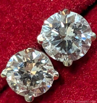 MaxSold Auction: This online auction features gemstone jewelry, gold jewelry, silver jewerly, ring boxes, jewelry’s loupes, and loose gemstones such as amethyst, emeralds, moonstones, rubies, sapphires, peridots, opals, garnets, jadeite, topaz, carved opals, and much, much, more!!!