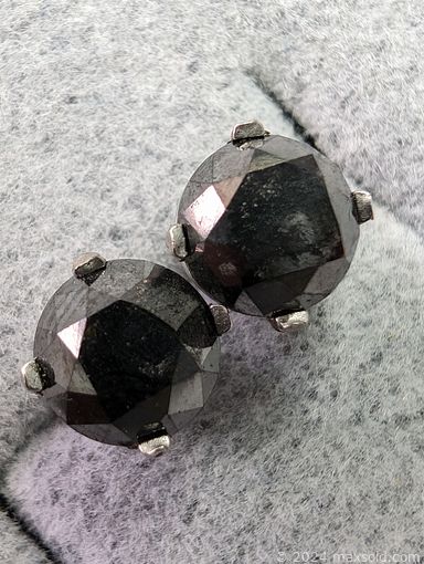 MaxSold Auction: This online auction includes jewelry such as 10k lab grown diamond rings, 10k lab grown diamond earrings, sterling silver and ruby rings, ruby bracelets, sapphire rings, pearl earrings, loose stones such as citrine, opals, aquamarine, and more!