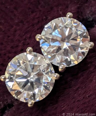MaxSold Auction: This online auction features moissanite jewelry, emerald ring, ruby ring, tanzanite ring, lab diamond rings, sapphire pendant, topaz necklace, moonstone pendant, silver beads,  and loose gemstones such as citrines, quartz, peridots, tourmalines, emeralds, and much, much, more!!!