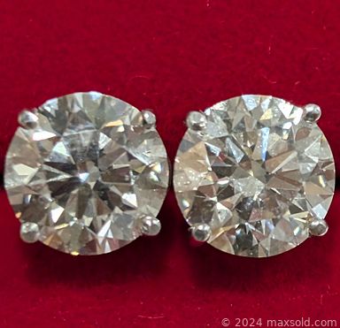 MaxSold Auction: This online auction features gemstone jewelry, gold jewelry, silver jewelry, coins, and loose gemstones such as emeralds, opals, sapphires, moonstones, tanzanites, zircons, moissanite, rubies, peridots, and much, much, more!!!