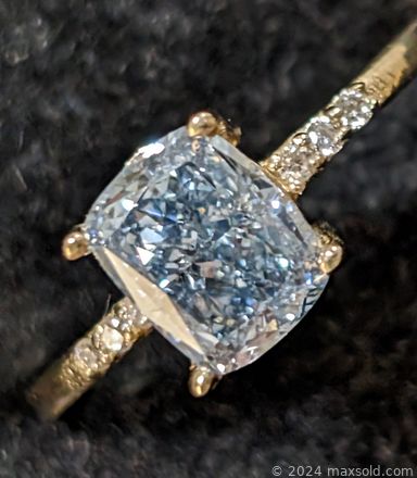 MaxSold Auction: This online auction features gold/gemstone jewelry, silver jewelry, loose gemstones, Pandora-style bracelet & beads, silver/turquoise jewelry, freeform pearl jewelry, sterling silver jewelry, and much, much, more!!