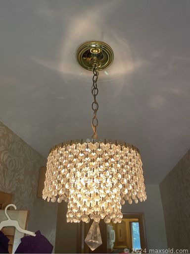 MaxSold Auction: This online auction features snooker table, chandeliers, teacup/saucer sets, art pottery, collector spoons, men’s & women’s shoes, antique settee, clay pots, perfume bottles, hope chest, teapot collection, Royal Doulton figurine, Lladro figurines, art glass, dollhouse accessories, decanters, vintage ashtrays, games, sewing machine, leather coats, sports equipment, golf clubs, vinyl records, office supplies, treadmill, small kitchen appliances, men’s clothing, watches, and much, much, more!!!