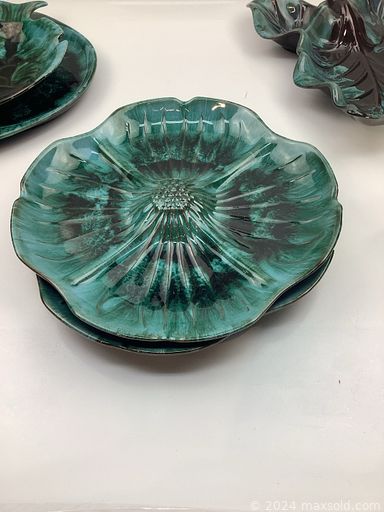 MaxSold Auction: This online auction features vintage Pyrex, leather jackets, framed prints, art glass, binoculars, vintage decanters, vintage blue/white dishes, vintage ties, small kitchen appliances, scarves, new women’s clothing, vintage watches, cranberry glass, Blue Mountain Pottery, children’s books, board games, fabric, home health aids, and much, much, more!!!