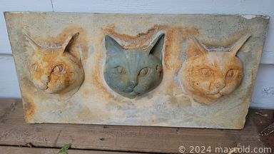 MaxSold Auction: This online auction features collector plates, signed Keirstead paintings, Swarovski crystals, furniture such as electric recliner, mirrored dresser, sofa table, side tables, and dining chairs, Christmas decor, DVD players, glassware, costume jewelry, lamps, Yamaha keyboard, LPs and much more!