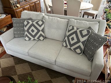 Auction 108834 (2 of 4)