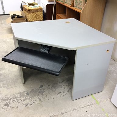 MaxSold Auction: This online auction features storage bins, pots & pans, collector spoons, linens, small kitchen appliances, kitchen gadgets, board games, puzzles, solar lights, toddler toys, children’s books, power tools, sports equipment and much more!