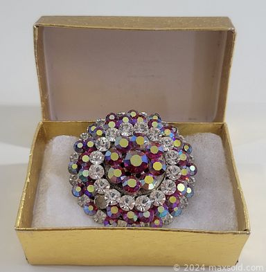 MaxSold Auction: This online auction features antique Newport pottery, Chikaramachi cups, antique Nippon cocoa pot set, cookie jar, costume jewelry, teacup/saucer sets, vintage McMaster pottery, vintage Fenton glass, new games, new beauty products, oil lamps, art glass and much more!