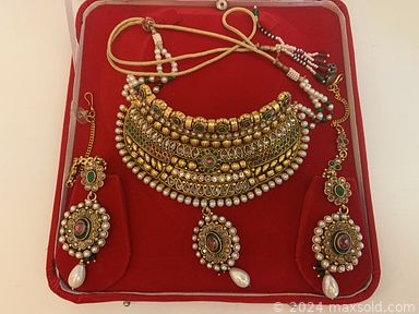 MaxSold Auction: This online auction features outerwear, women’s clothes, games, toys, costume jewelry, outdoor fireplace lanterns, small kitchen appliances, children’s clothing, video game system & games, baby gear, area rug, wetsuit, camera & accessories, brass figures, ukulele, women’s shoes, gift sets, hardware, maternity clothes, beauty products, garden tools, play kitchen sports equipment, and much, much, much, more!!!