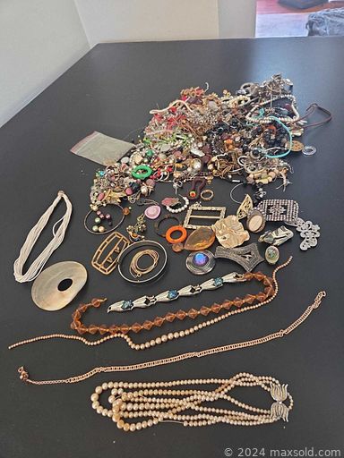 Auction 106594 (1 of 4)