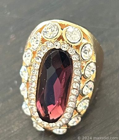 MaxSold Auction: This online auction includes jewelry, artworks, CuddleDown bedding, sculptures, artificial orchid, starburst sculpture, lamps, vases, decorative bowls, candleholders, mirrors, storage boxes, bookends, round stools, bar stools, end table and more!