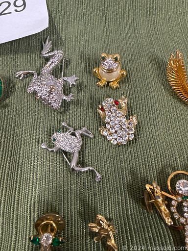 MaxSold Auction: This online auction features pocket & wrist watches, coins, banknotes, Nasa collectibles, stamps, drill, teacup/saucer sets, Jim Shore figure, Lily Pond lamps, small kitchen appliances, costume jewerly, vintage ashtray, nesting bowls, art glass, TV, children’s books, adjustable desk, cameras, binoculars, vintage cameras, hand tools, perfume bottle, puzzles, and much, much, more!!!