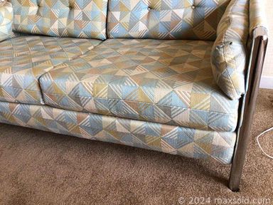 MaxSold Auction: This online auction features Home Décor, Disc Player And CD’s, collectibles, chairs, art, electronics, books, wall clock, lamps and much more!