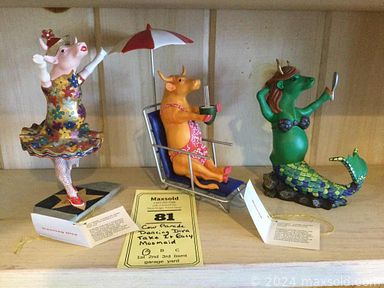 MaxSold Auction: This online auction features Art Glass, Jewelry, Art Pottery, Designer Women's Clothing, Cow Parade Collectibles, Jadeite, Women's Outerwear, Hospital Bed, Invacare Hoyer Lift, Roseville Urn, Serveware, Decanters, Small Kitchen Appliances, Lift Recliner and much more!