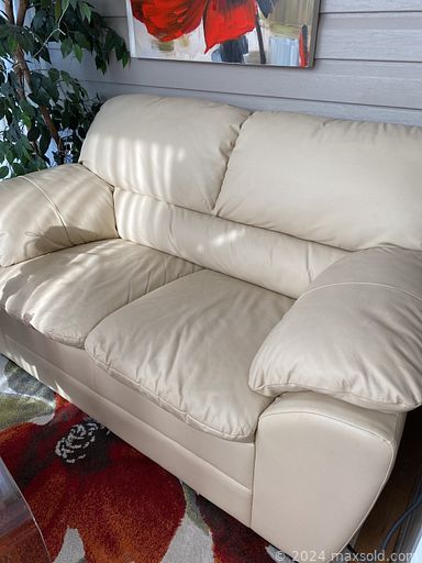 MaxSold Auction: This online auction features swivel recliner, TVs, metal accent tables, glass coffee table, collector plates, mirrors, dressers, hanging jewelry storage, fashion jewelry, wall clock, small kitchen appliances, art glass, angel collection, Inuit statue, glass decanters, area rug, decor masks, framed wall art, room screen/divider, office supplies and much more!