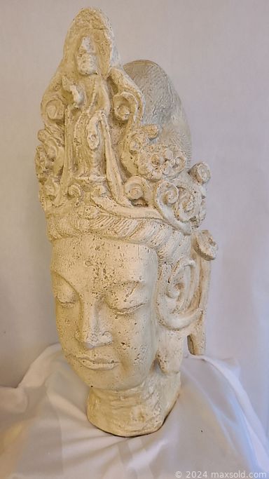 MaxSold Auction: This online auction features art glass, bedding, women’s shoes & boots, ladies\' purses, brass hurricanes and much more!