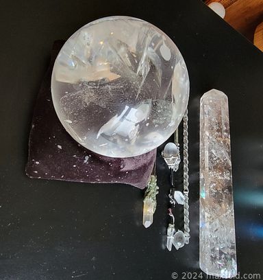 MaxSold Auction: This online auction features Asian style cabinet, golf clubs, TVs, faux leather recliner, standing jewelry cabinet, snorkeling gear, robot dog, electronic components, women’s clothing & outerwear, new beauty products, women’s handbags & scarves, women’s shoes & boots, bar cart, Kimberly Howland artwork and much more!