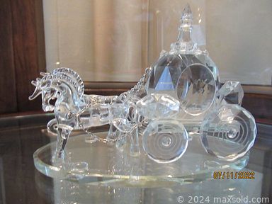 MaxSold Auction: This online auction features sculpture, clock, rugs, folding chairs, armchair, jackets, furnishings, tableware, decanter and collectibles. Also includes glassware, ovenware, tableware, figurines, wall art, toaster, Hamilton coffee system, grinder, yard tools, drill bits, electric tools and disc sander. Also includes stereo system with speakers, dry sink, wine cabinet, dinnerware, Pyrex, rugs and Décor and much more!