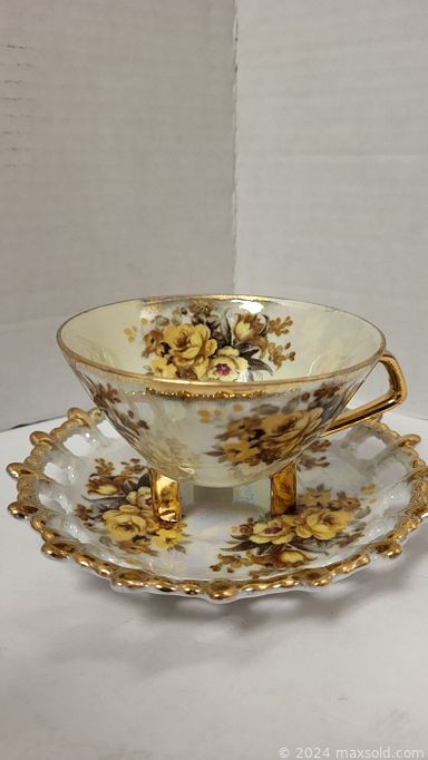 MaxSold Auction: This online auction includes jewelry, accessories, coins, storage totes, wine rack, mantle clock, decorative plates, miniature frogs, TV wall mount, wall art, pottery, Limoges and other china, ceramics, Delftware, Yashica camera, Pyrex, teak nesting tables, Rogers Brother flatware, Raku pot and more!