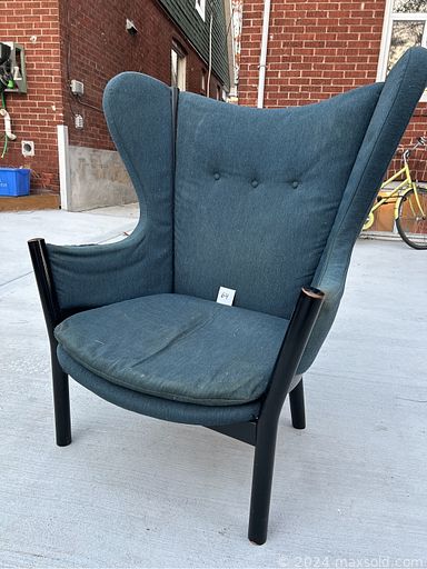 MaxSold Auction: This online auction features yarn, fabric, children’s books, art glass, ukulele, children’s sewing machine, folk art, jewelry, coins, and much, much, more!!