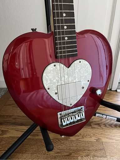 MaxSold Auction: This online auction features vinyl records, rock t-shirts, salesman sample pens, antique drafting sets, vintage comics, vintage motorcycle posters, coins, antique postcards, vintage folding cameras, vintage sports collectibles, electric guitar, and much more!!!