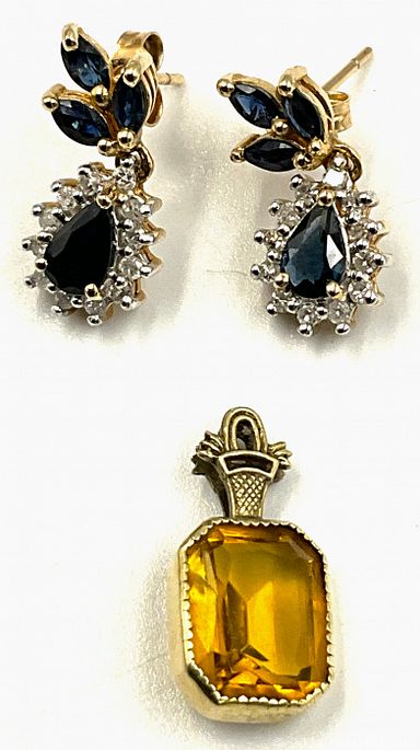 MaxSold Auction: This online auction features wicker standup bar, area rugs & runner, antique storage chest, Limoges collection, Royal Albert collection, antique glass wine jars, sterling silver jewellery, Asian presentation medals, cloisonne lidded jars, original oil painting, antique marbles, Belleek collection, reproduction maps, Robert Fleck photographs, Blue & White decorative items, hat pin collection, cranberry glass, thimble collection, teacup/saucer sets, vintage books, and much, much, more!!!