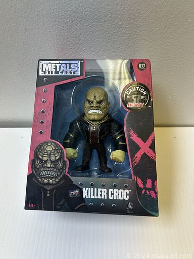 MaxSold Auction: This online auction includes clothing, shoes, accessories, HEPA air filter, jewelry, compact turntable, moisture meter, bike accessories, toys, portable heaters, LED lights, Dyson vacuum, electronics, smartwatch, toys, baby scale, kitchenware, display items and many more!