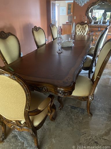 MaxSold Auction: This online auction features Evesham tableware, Royal Doulton figurines, glass coffee table, antique cranberry glass, wicker furniture, area rug & runners, teacup/saucer sets, art glass, wine jugs, patio furniture, exercise equipment, small kitchen appliances, costume jewelry, men’s & women’s shoes & clothing, Ikea wardrobe system, Tiffany-style lamp, fabric, desk, decanter set, and much, much, more!!