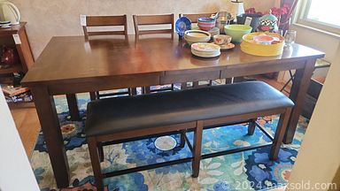 MaxSold Auction: This online auction features exercise equipment, area rugs, pet products, contemporary dresser, women’s clothes, lighting equipment, office supplies, patio chairs, water feature, antique dresser set, quilting supplies, bike, inflatable kayak and much more!