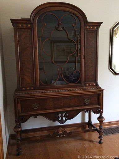 MaxSold Auction: This online auction features furniture such as cabinets, retro dining table set, tool chest, upholstered chair, desk, office chair, shelving units, patio set and others, street lamp, water pump decor and other outdoor ornaments, Egyptian art, knits, board games, books, wall art, Royal Doulton and Lladro figures, kitchenware, china, Singer sewing machine, costume jewelry, Saeco coffee maker, tools, tow trailer and much more!