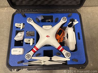 MaxSold Auction: This online auction features drone, vinyl records, golf clubs, camera & lenses, bar stools, TV, snowboards, skis, power tools, Dyson parts, exercise gear, digital keyboard, NIB Ikea lights, video game consoles, new beauty products, antique leather bench, wooden crates, area rug, kids’ jeep, tires and much more!