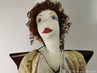 MaxSold Auction: This online charity auction features HP Pavilion desktop, ladies watches, NHL jerseys, footwear, PS2 slim with games and much more!