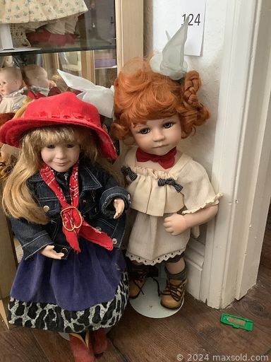 MaxSold Auction: This online auction features costume jewelry, watches, jewelry-making supplies, vinyl records, vintage dolls, glass top table, stained glass lamps, decorative plates, small kitchen appliances, curio cabinets, women’s clothing, hanging jewelry cabinets, safe, TV, writing desk, bakers rack, printer, executive desk, art supplies, office supplies, lift recliner, garden art, live plants, patio furniture, and much, much, more!!