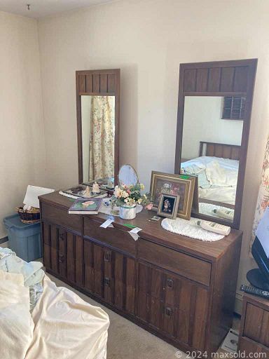 MaxSold Auction: This online auction features furniture such as shelving units, tables, china hutch, nightstands, end tables, bookshelves and more, Samsung TV, jewelry, wall art, Giant memorabilia, kitchenware, Empress china, home health aids, small kitchen appliances, yard tools, weights, cameras and much more!