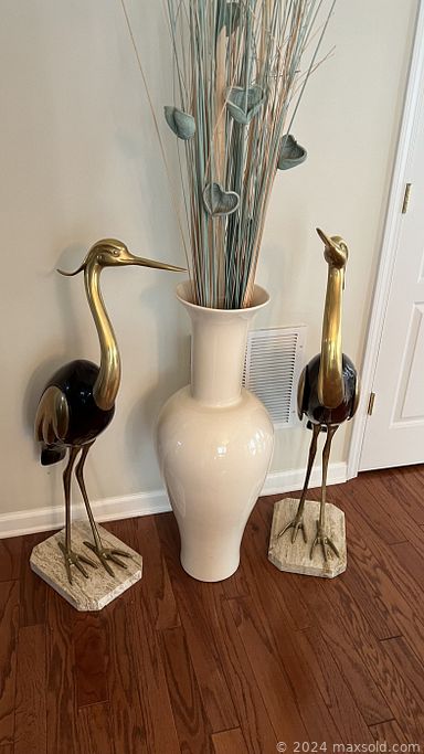 MaxSold Auction: This online auction features art glass, neon sign, SnowBabies, costume jewelry, personal safe, Lladro figurines, Precious Moments, collector plates, vintage ashtrays, Swarovski necklace, pearls, Waterford crystal bells and much more!