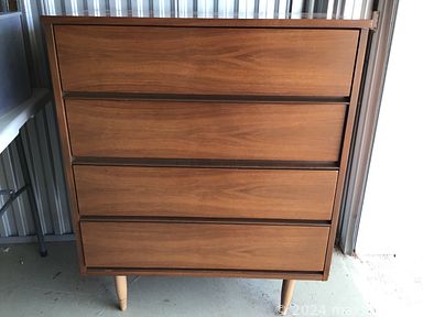 MaxSold Auction: This online auction features a Peavey amplifier, Sue Coleman and other wall art, Turkish area rug, ultra flex LED lights, gemstones, folding tables, gnome decor, books, Royal Doulton, seasonal decor, books, ladder, Coca-Cola collectibles, sporting equipment, weed eater, rotisserie oven and other small kitchen appliances, Lepage construction adhesive, MCM dresser, desk, porcelain figures, costume jewelry, accessories, Dewalt router, charger and other tools, sombrero, Singer sewing machine, cameras, Noma dehumidifier, comic books, hockey pucks, The Beatles CDs and much more!