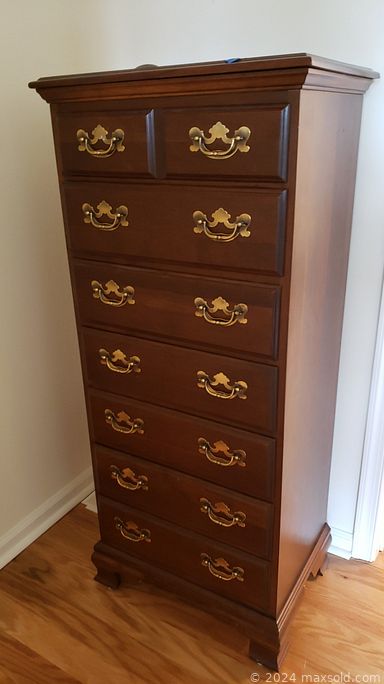 MaxSold Auction: This online auction features: Glassware Corning Ware, Bakeware, Pots Utensils, Cabinet And Tray, Bookshelf And Sharpener, Vacuum, Bookshelves, Toshiba Television and much more!