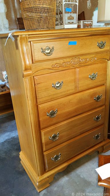 MaxSold Auction: This online auction features items such as Chairs, Table, Deck Box, Watering Can,  Dresser, Chairs, Recliner, Ottoman, Sports Rack, Golf Balls, Golf Caddies, Floor Lamp, End Table, Camera Bag, Candle, CDs, Rack, Electrics, Shelf, Rocking Chair, Décor and much more!