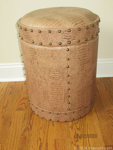 MaxSold Auction: This online auction features Guenther Luann vase, carnival glass, antique desk, wicker screen, vintage books, mantel clock, TVs, perfume bottle, antique floor lamp, Lladro figurine, Pottery Barn cabinets, settee bench, vanity articles, antique cedar chest, DVDs, art pottery, women’s shoes & clothing and much more!